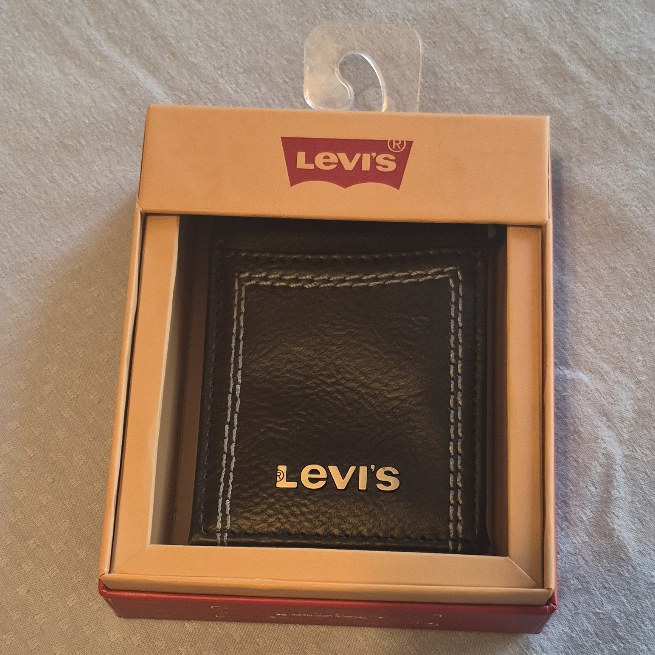 Levi’s Men’s Black Bifold Wallet with Logo Accents & ID Window
