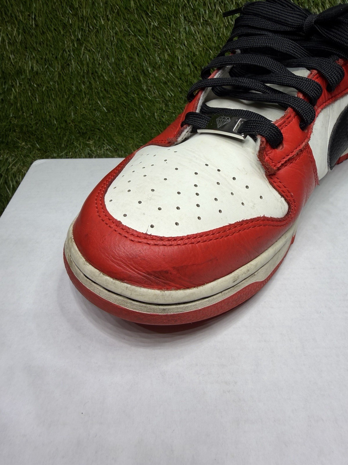 Nike Dunk Low EMB Chicago Bulls 75th Size 10.5 Mens Sneakers 2021 DD3363-100