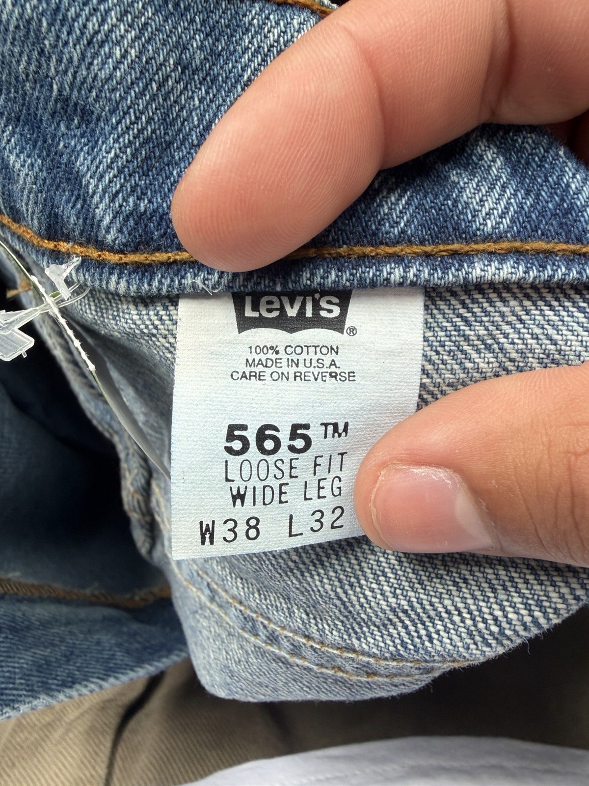Vintage 1990’s Levi’s 565 Men’s Loose Fit Wide-Leg Cotton Denim Jeans DEADSTOCK
