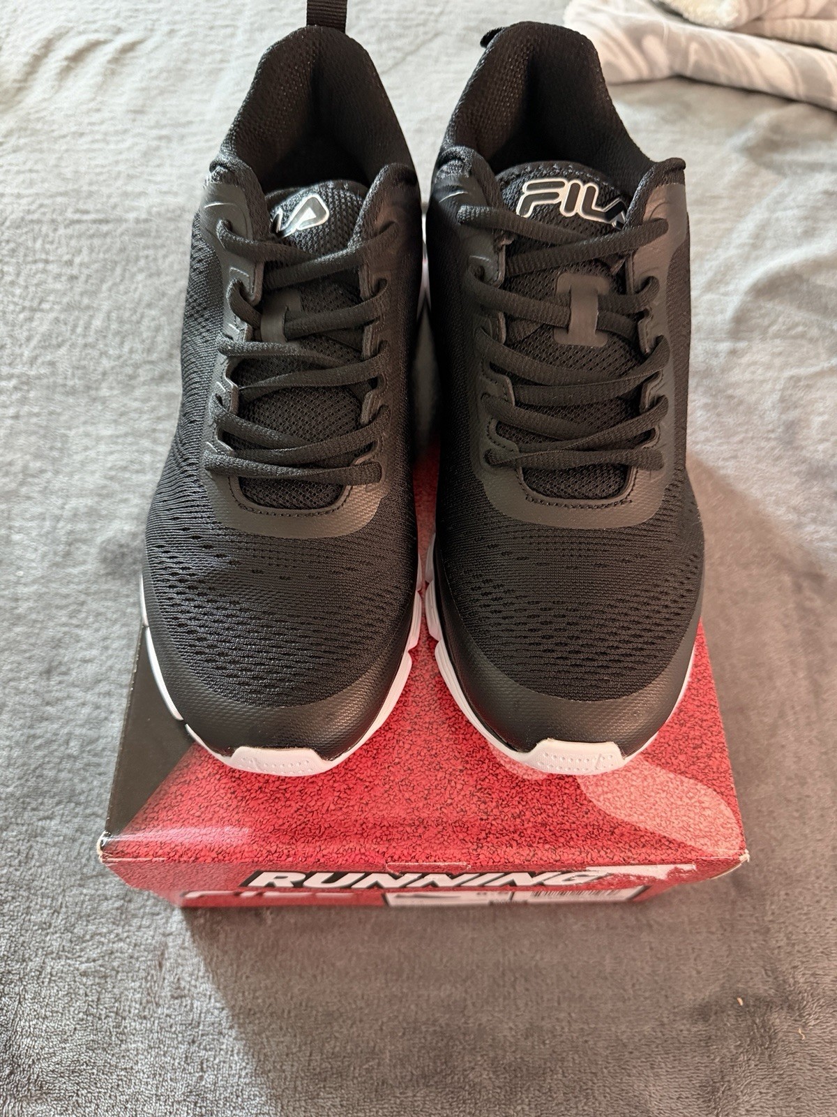 NEW FILA | Flash Attack | Men’s Running Sneaker | Black White | Size M 8.5
