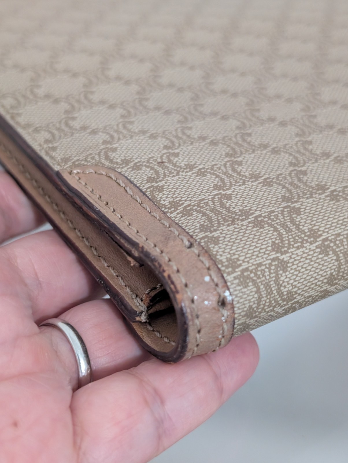 Auth Vintage CELINE Macadam Triomphe Blason Clutch Bag Beige