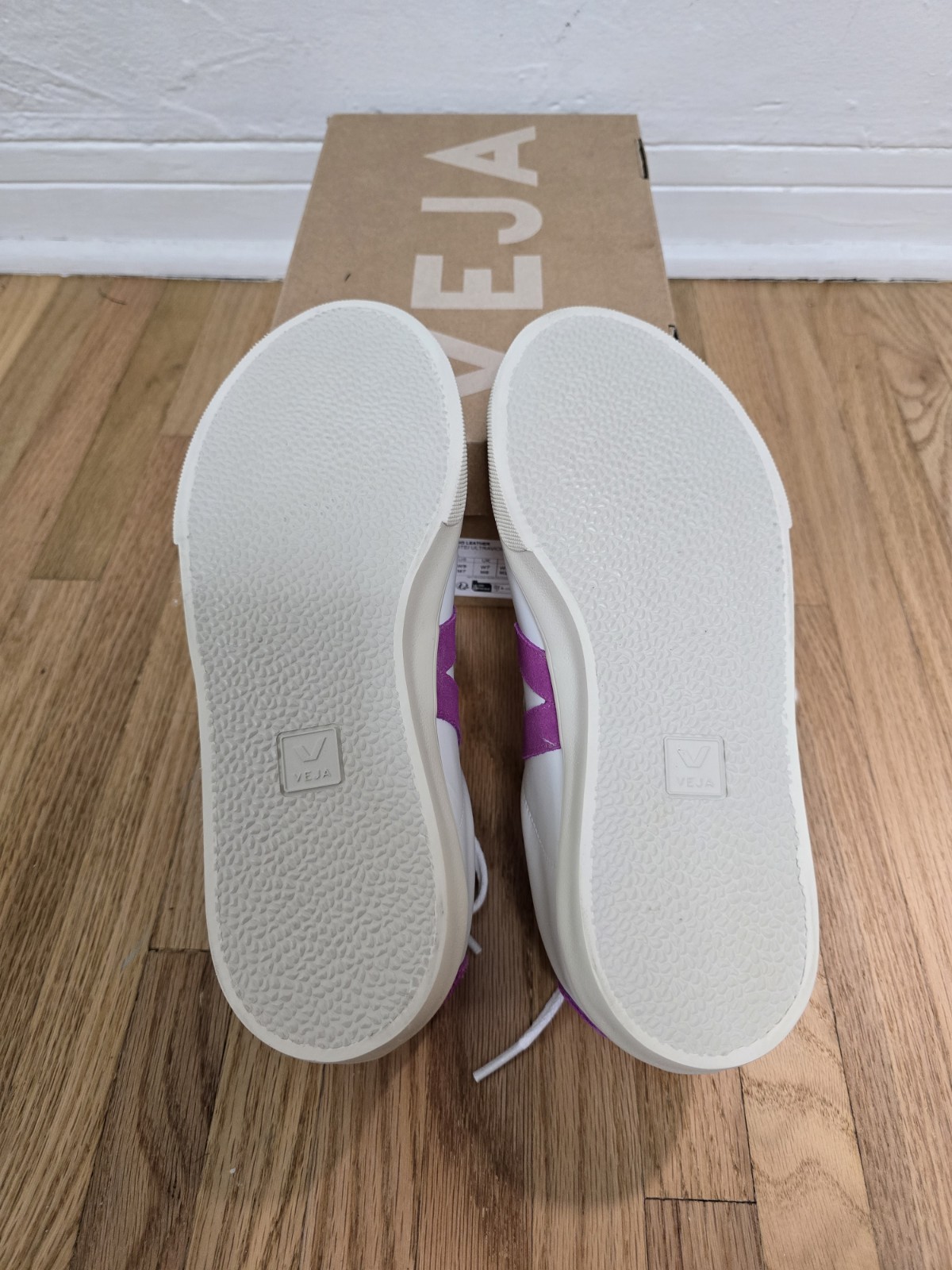 NWT Unisex Esplar Logo Leather Sneakers Ultraviolet Extra White W9/M7