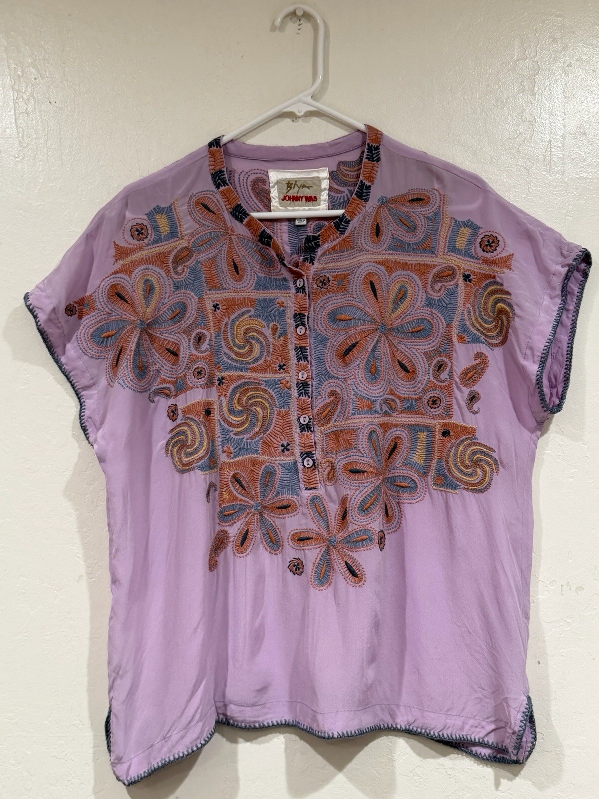 Johnny Was Biya Silk Embroidered Boho Blouse Lavender Purple Floral Henley L