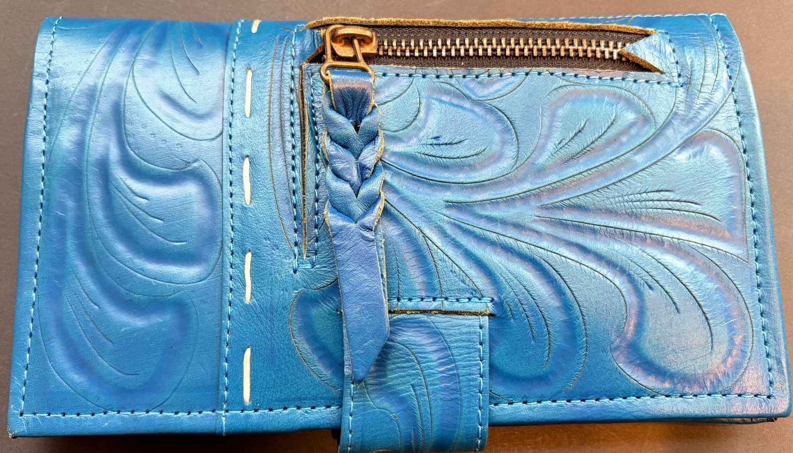 Ladies Blue Tooled Leather Wallet (NWT) Paraguay