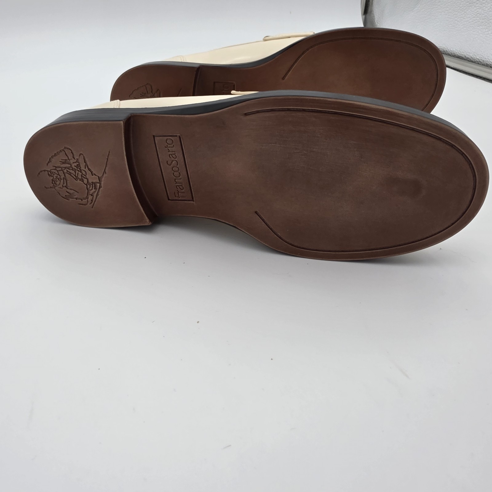 Franco Sarto Cream Loafers Size 5M Women’s Slip-On Classic Preppy Chic NEW