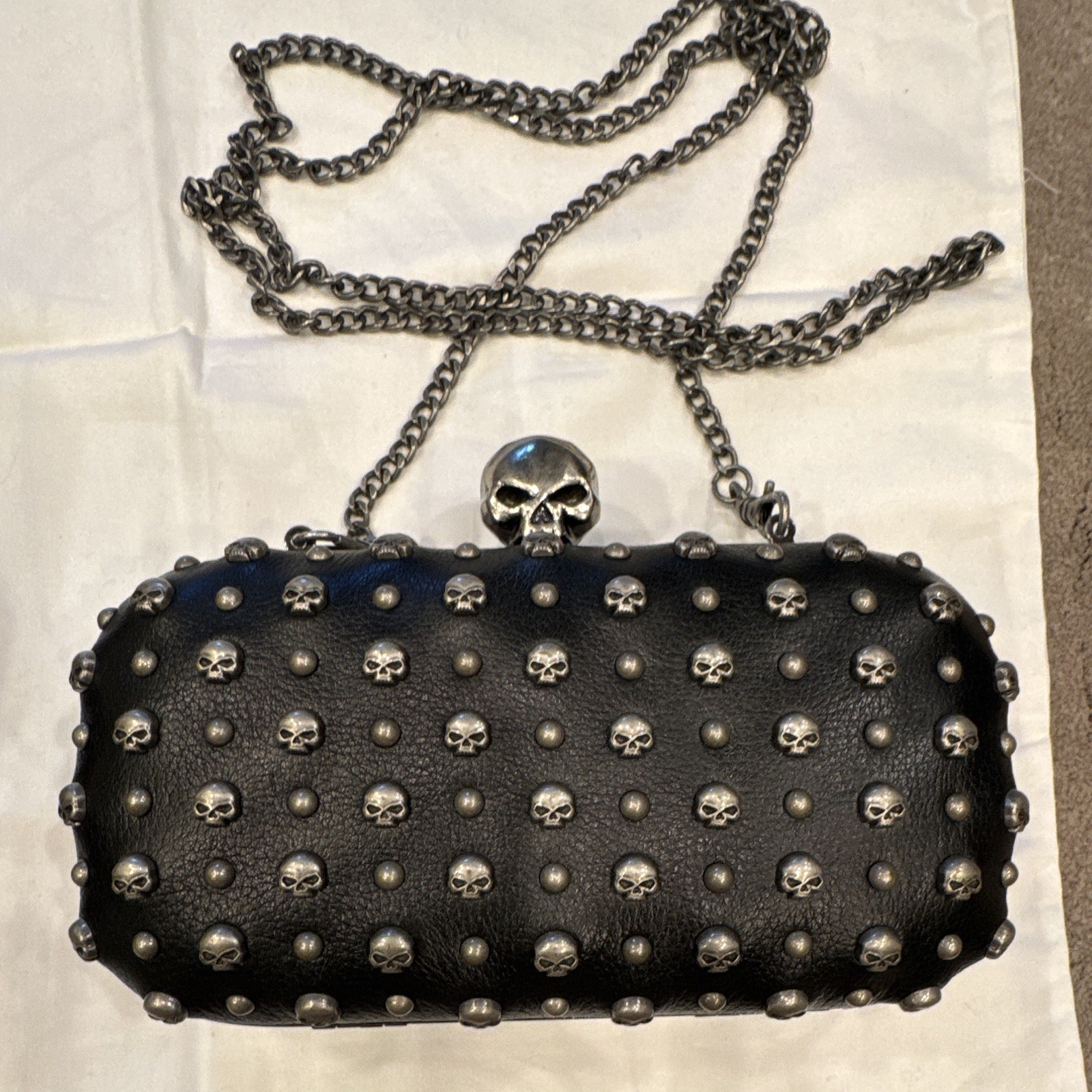 Harley-Davidson Black Studded Skull Clutch Clasp Closure Chain Strap w/ Dust Bag