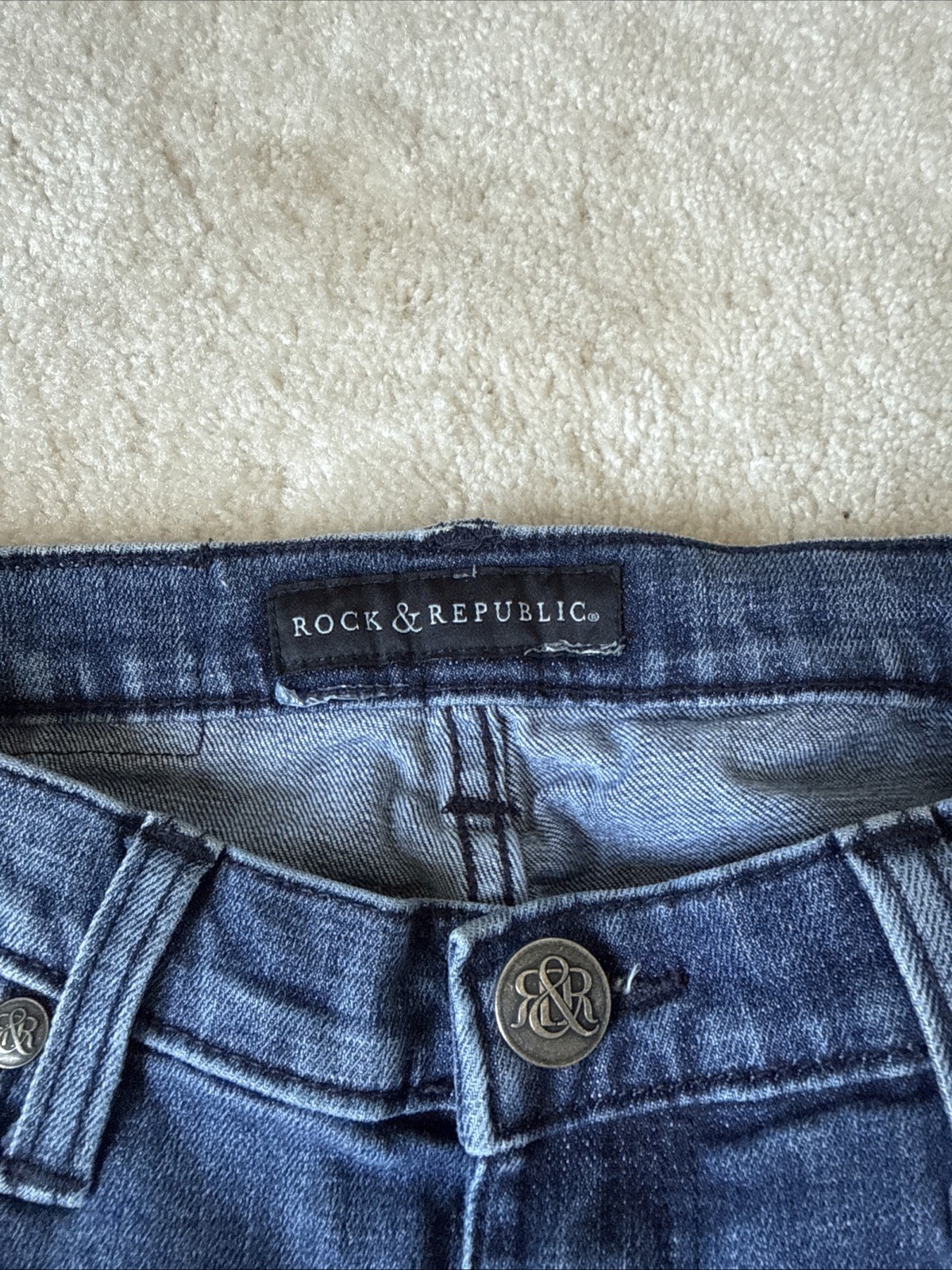 Rock And Republic Women’s Dark Wash Denim Straight Leg Skinny Jeans Size 0