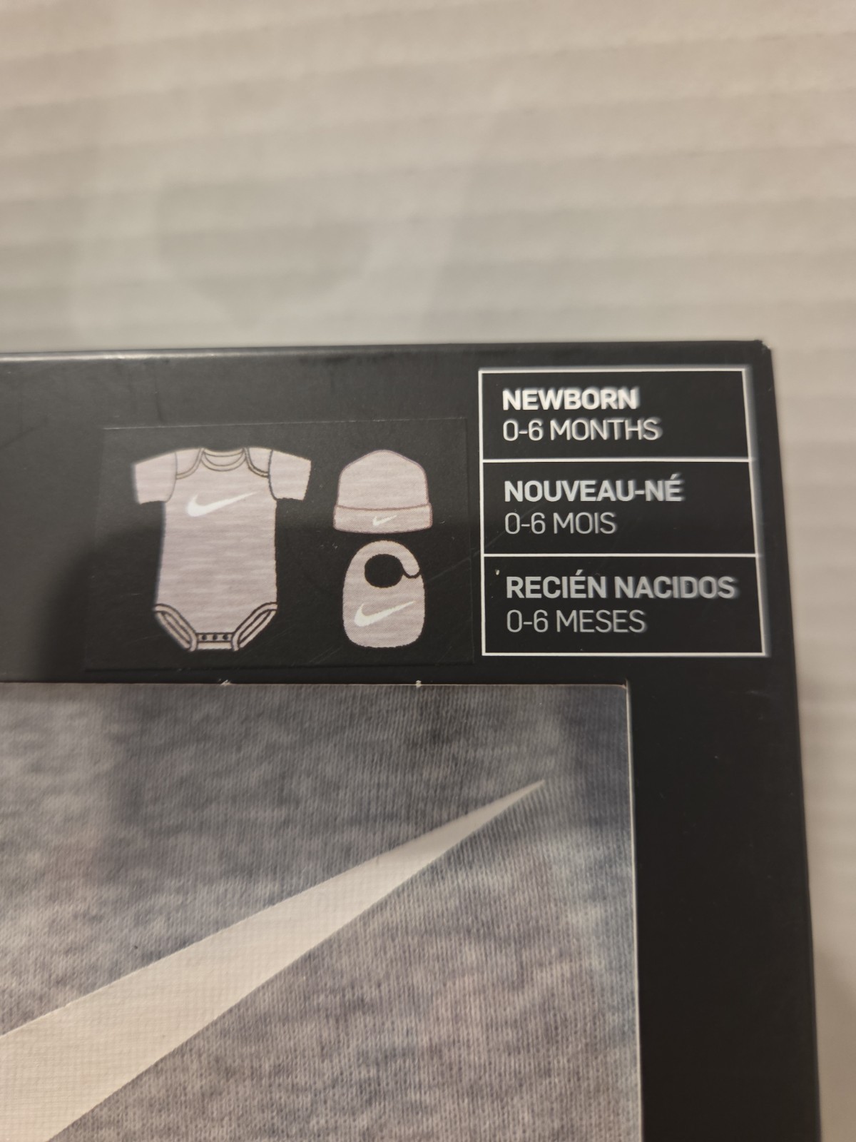 3 piece NIke giftset Grey Newborn. ONE Piece Bodysuit Hat AND Bib