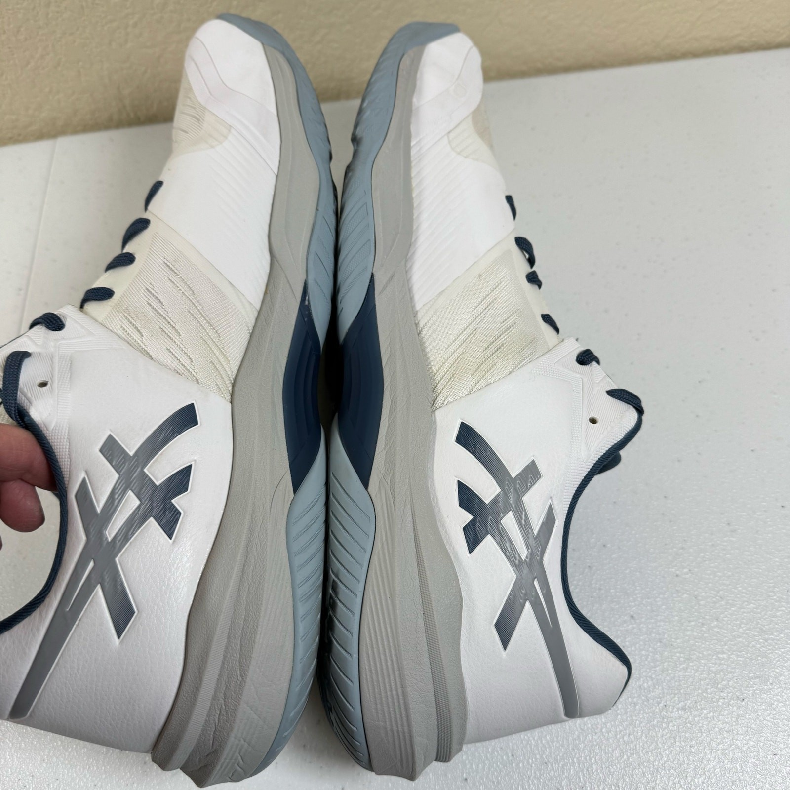 Asics Sky Elite FF 3 100 White Gray Volleyball Shoes Mens Sz 16 No Insoles Read