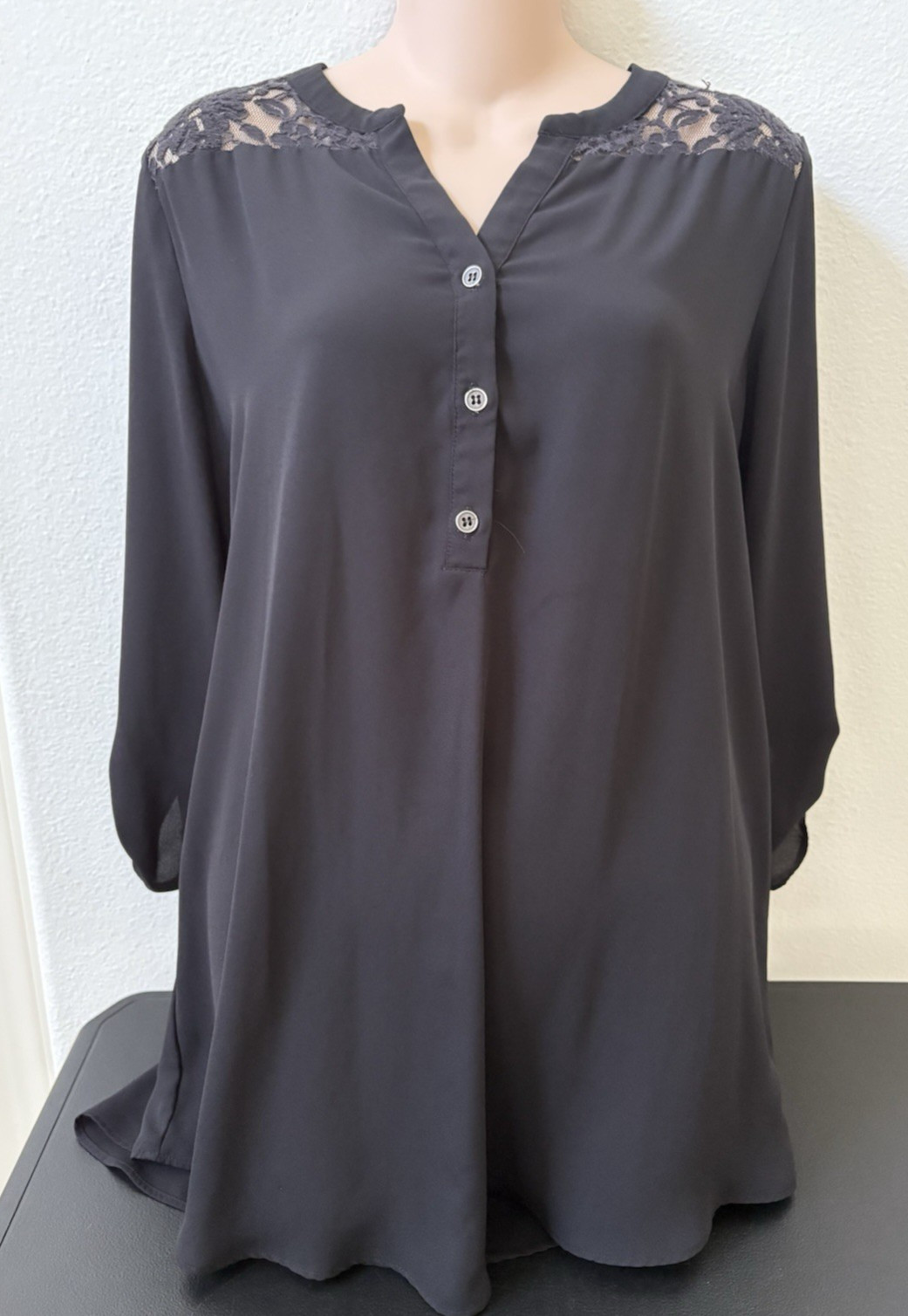 Forever 21 Black Semi Sheer Chine V-Neck Long Sleeve Tunic Top Sz. L