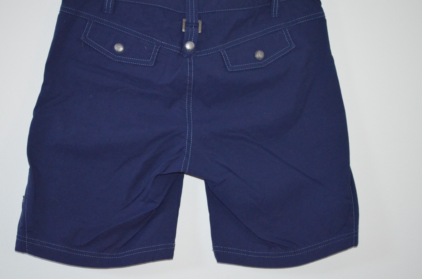 Athleta Blue 95% Nylon/5% Spandex Zip Pocket Bermuda Shorts Size 6