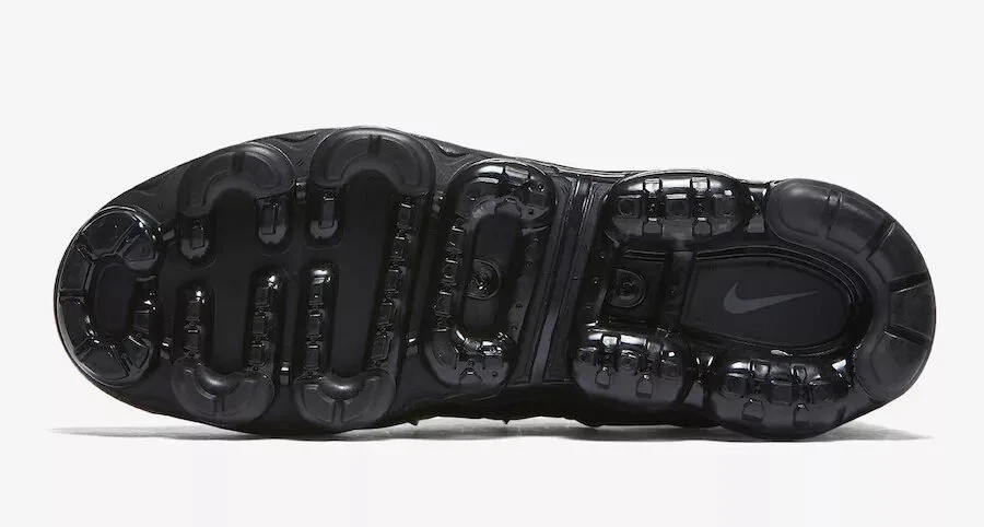 Nike Air VaporMax Plus Triple Black Unisex Air Cushion Running Lifestyle Shoes