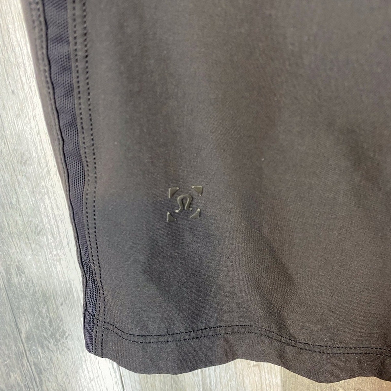 Lululemon Pace Beaker Shorts in Black Size Medium.
