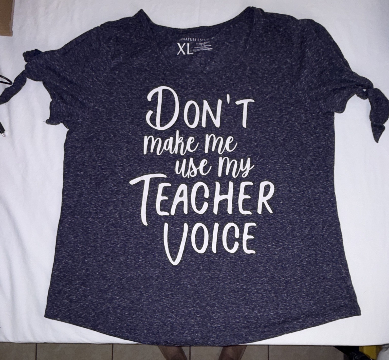 Signature Studio Women’s Blue Teacher Graphic V-Neck Tee Short Sleeve XL