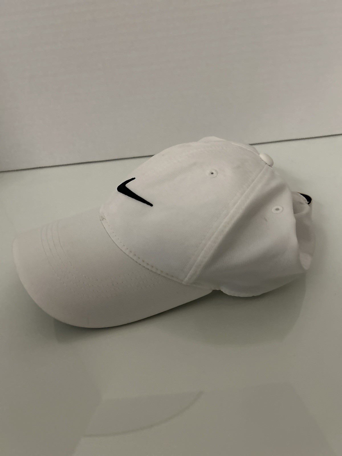 Nike Legacy91 Swoosh Adults White Hat Cap One Size Classic Athletic Polyester