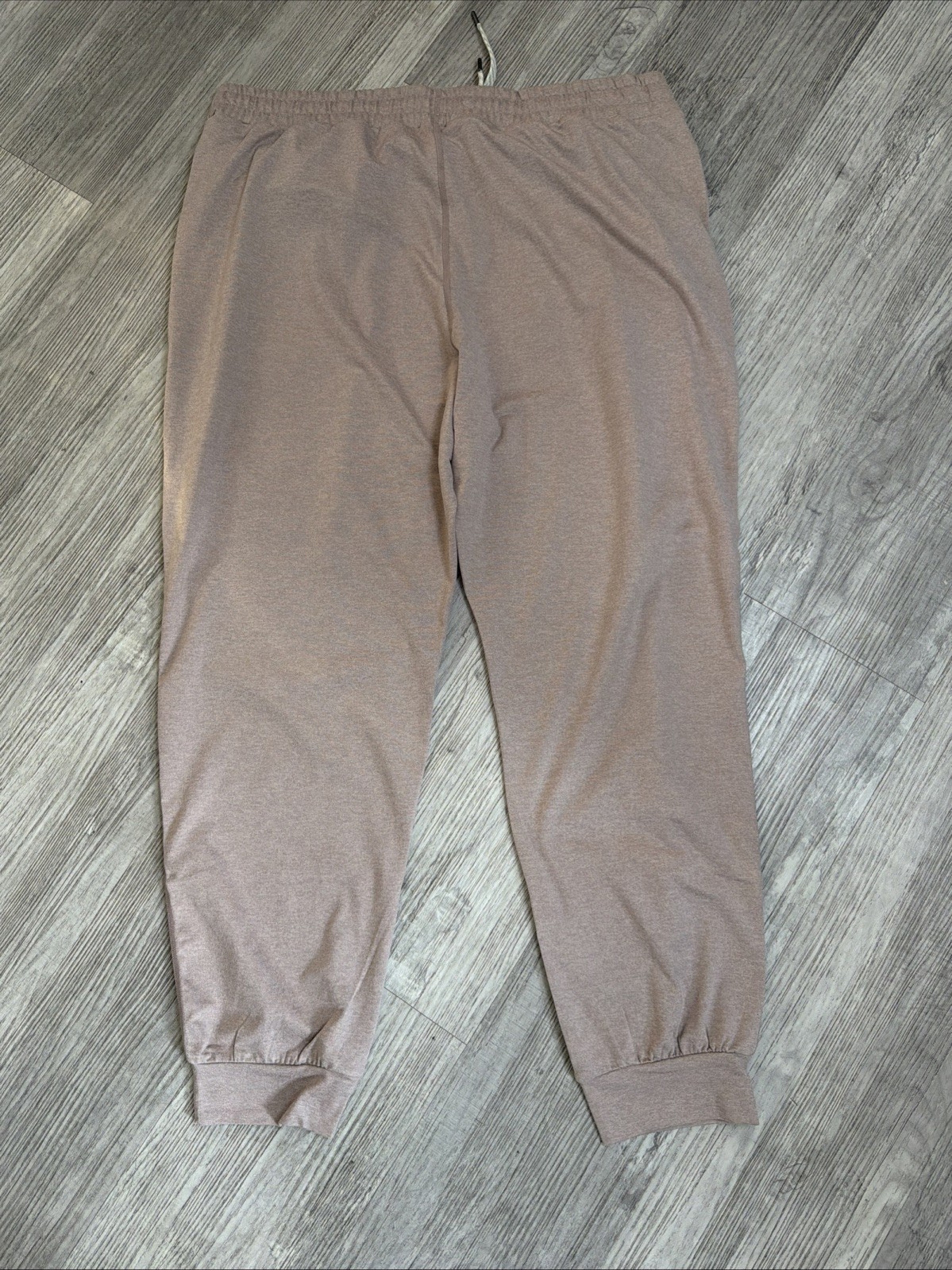 See Pictures VUORI Women’s Performance Jogger Color Ecru Heather Size XL NWOT