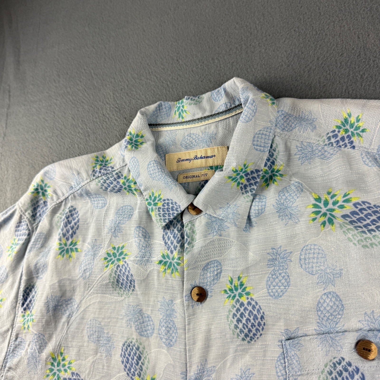 Tommy Bahama Shirt Men’s XL Blue Pineapple Silk Original Fit Aloha Camp Jacquard