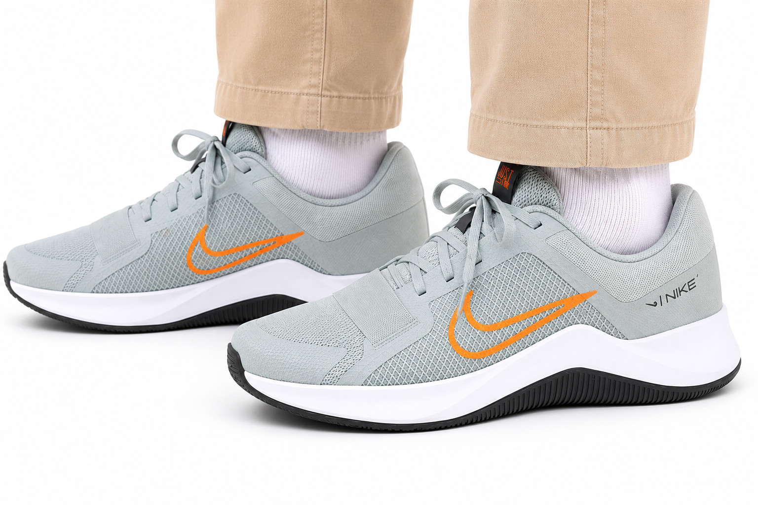 Nike MC Trainer 3 Men’s Training Shoes Size 11 Gray Orange Gym Sneakers Excelle
