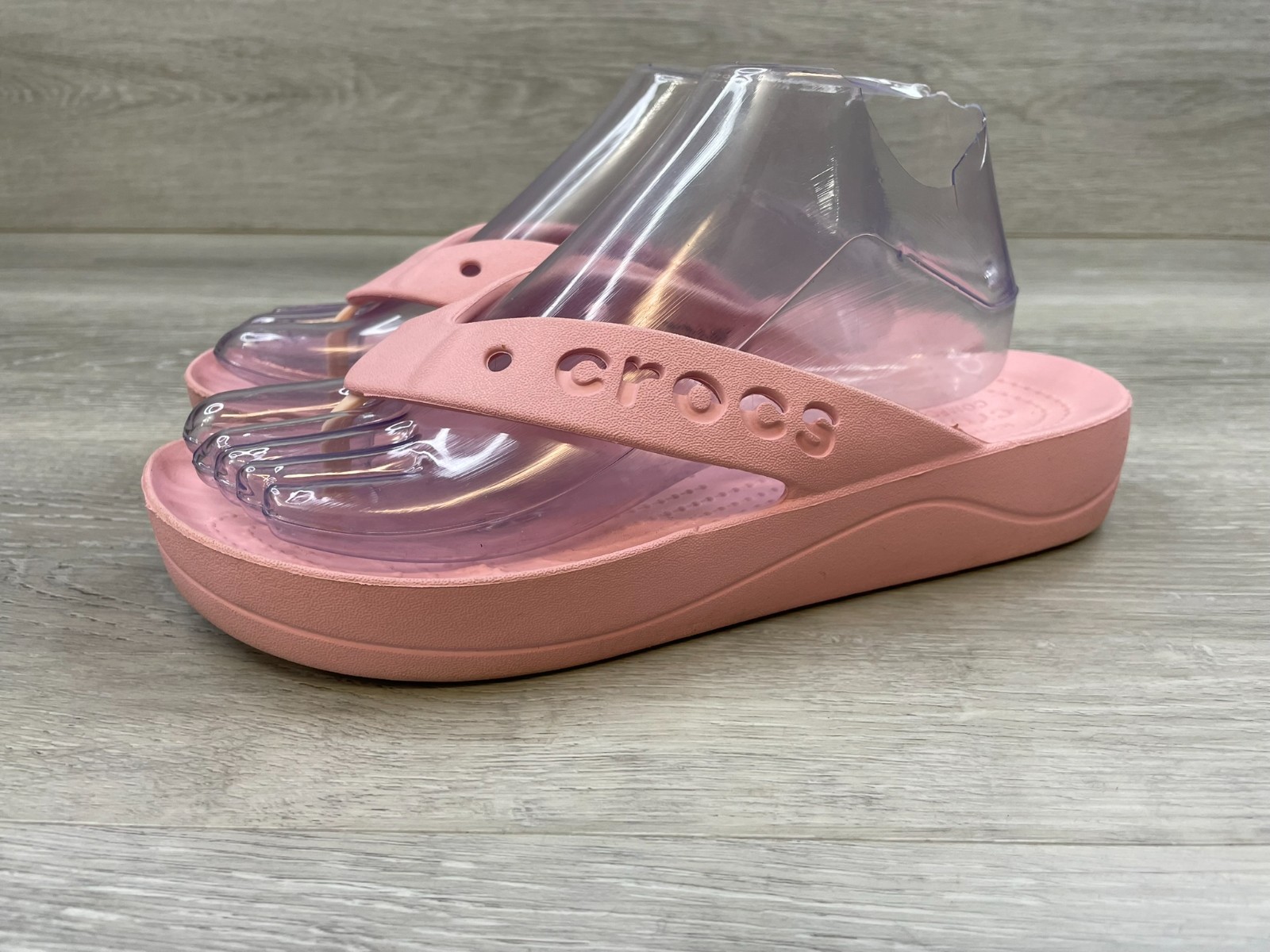 Crocs Baya Women’s Sandals Platform Flip Flop Thong Slip-On Rubber 8 Pink Shoes