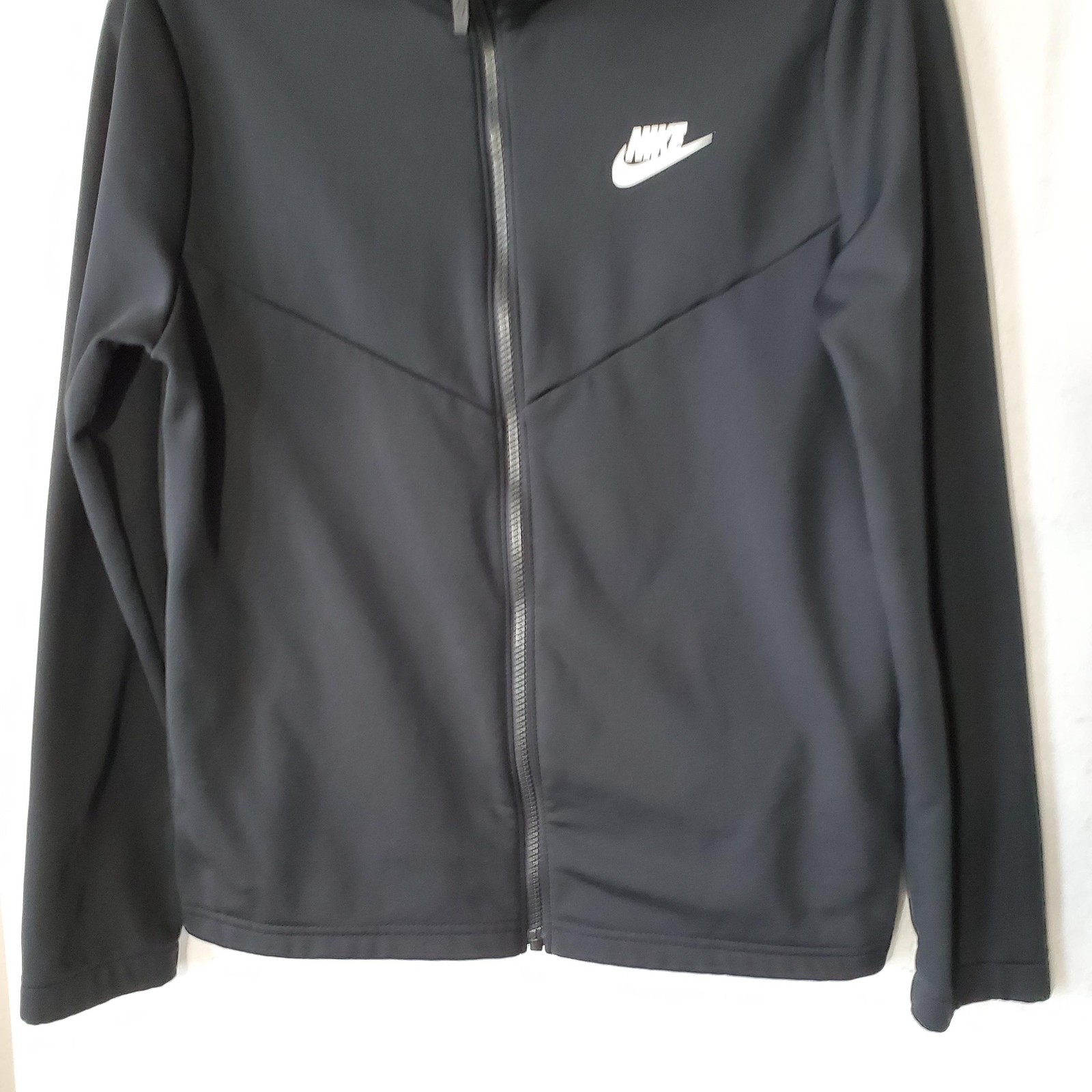 Nike Jacket Youth’s XL Black Full Zip Track Athletic Swoosh Logo Lightweight