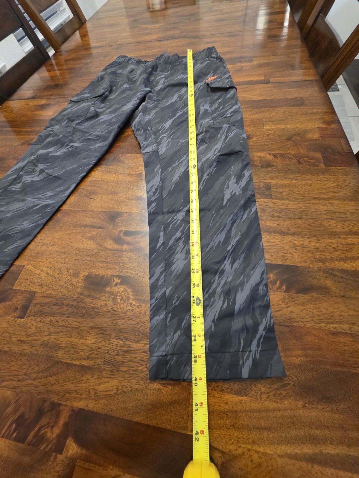 nike cargo pants camo black grey gray orange anthracite large womens