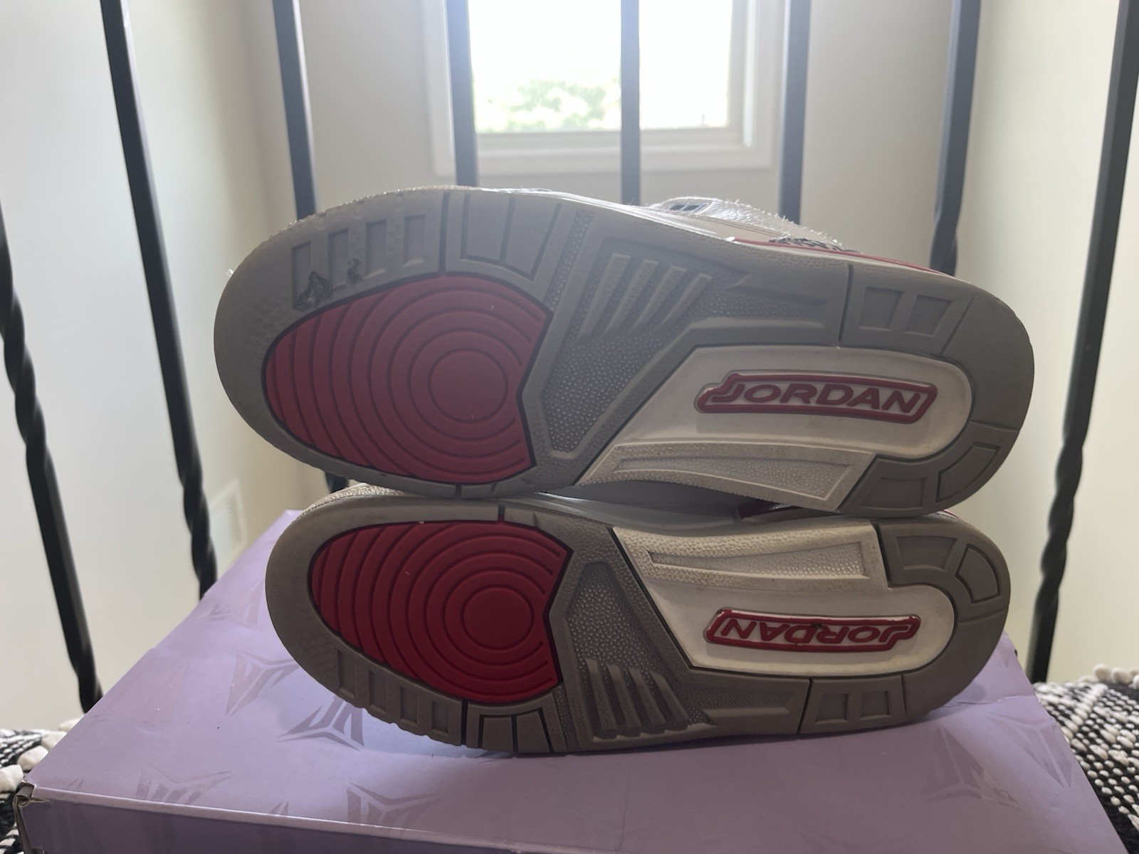 Jordan 3 OG white And Red Size 4.5