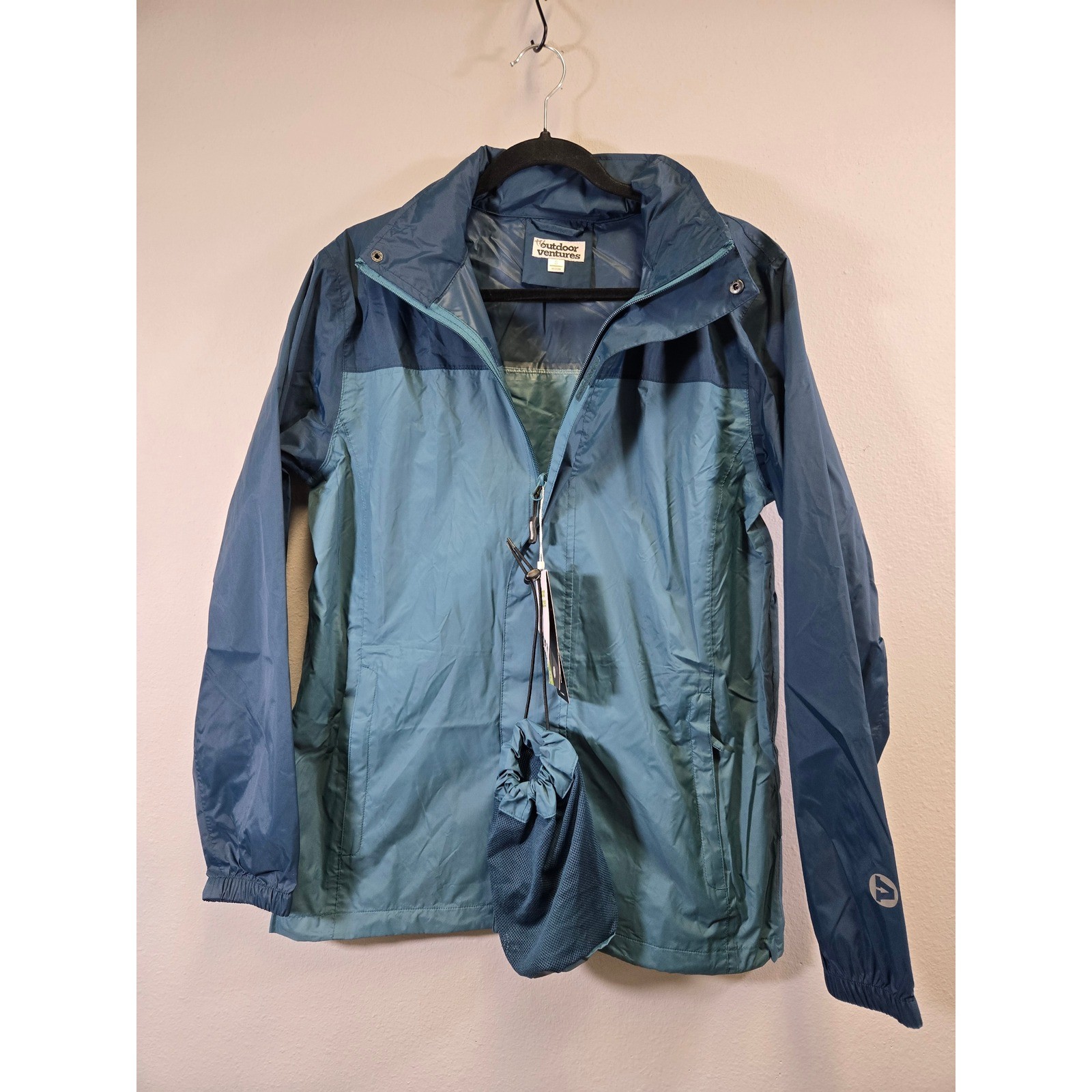 Outdoor Ventures Hiking Rain Jacket Windbreaker Sealed Seams Blue Small