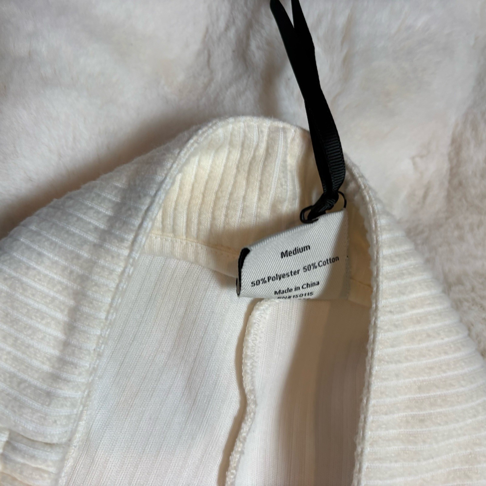 Varley Aberdeen straight leg pants in egret – medium nwt