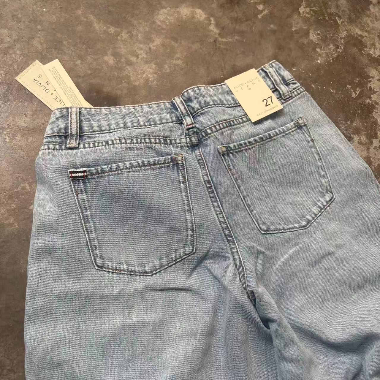 Alice+Olivia AMAZING EMBROIDERED JEAN $ 595 Size 27