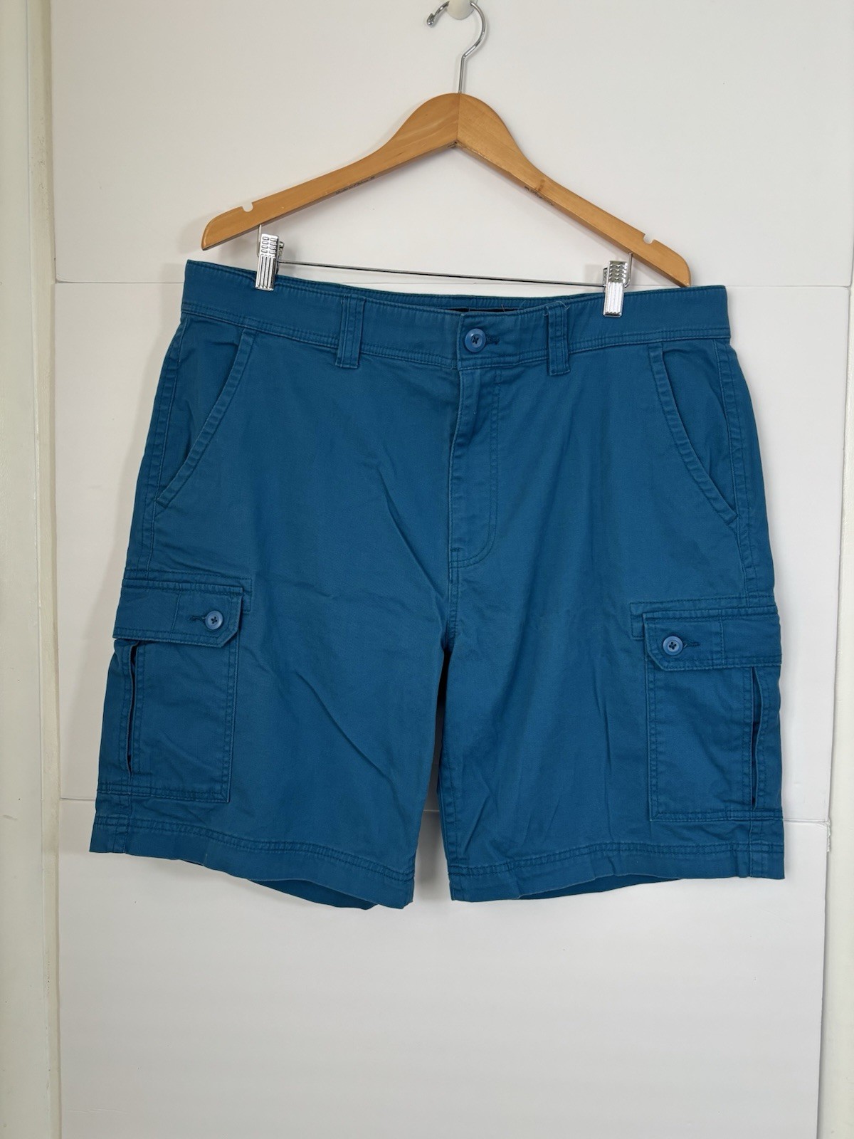 St. John’s Bay Men’s Blue Comfort Stretch Canvas Cargo Shorts Flat Front