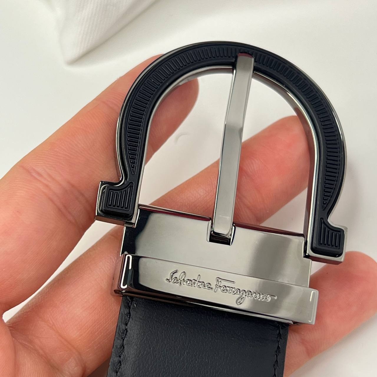 Authentic Men’s SALVATORE FERRAGAMO Leather Belt Black & Brown Reversible