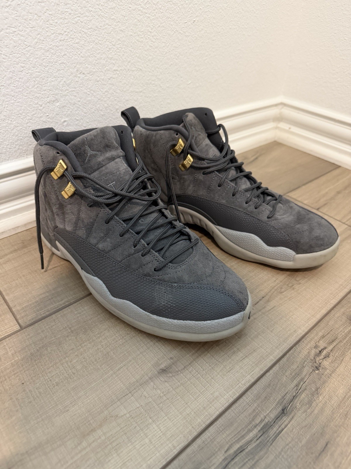 Nike Air Jordan 12 Men’s Gray Mid Top Lace Up Basketball Sneakers Size 10