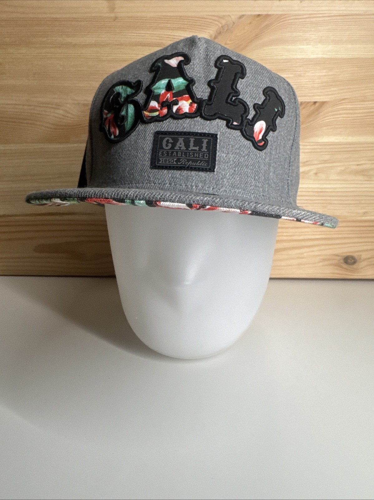 Top Level Limited Edition Cali Hat, SnapBack (Brand New DS)