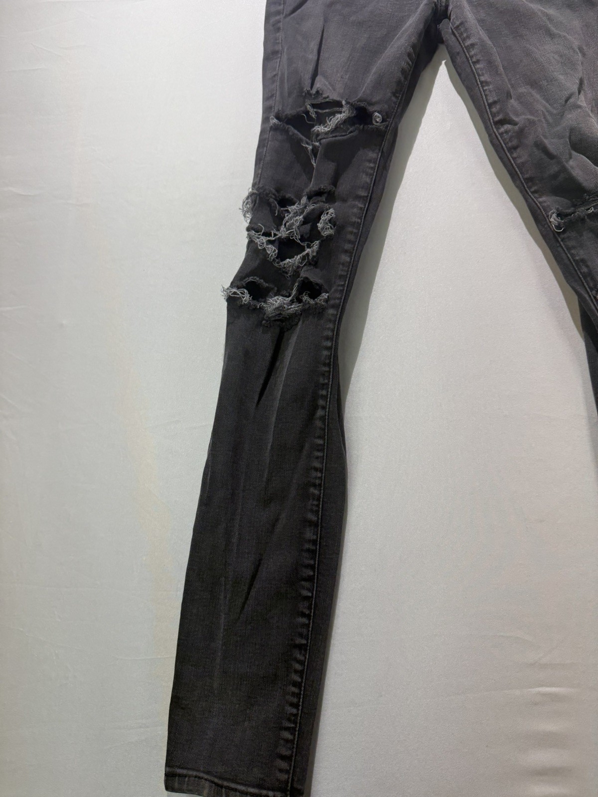 Abercrombie & Fitch Signature Collection High Rise Super Skinny Distress Size 25
