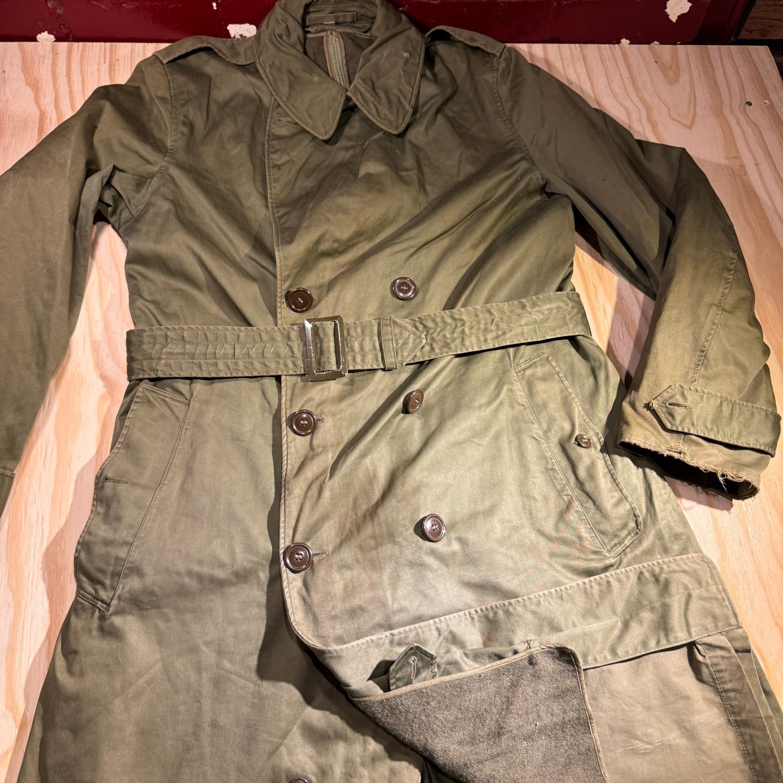 vintage US Army OG-107 sateen overcoat circa early 1950s Korean War era