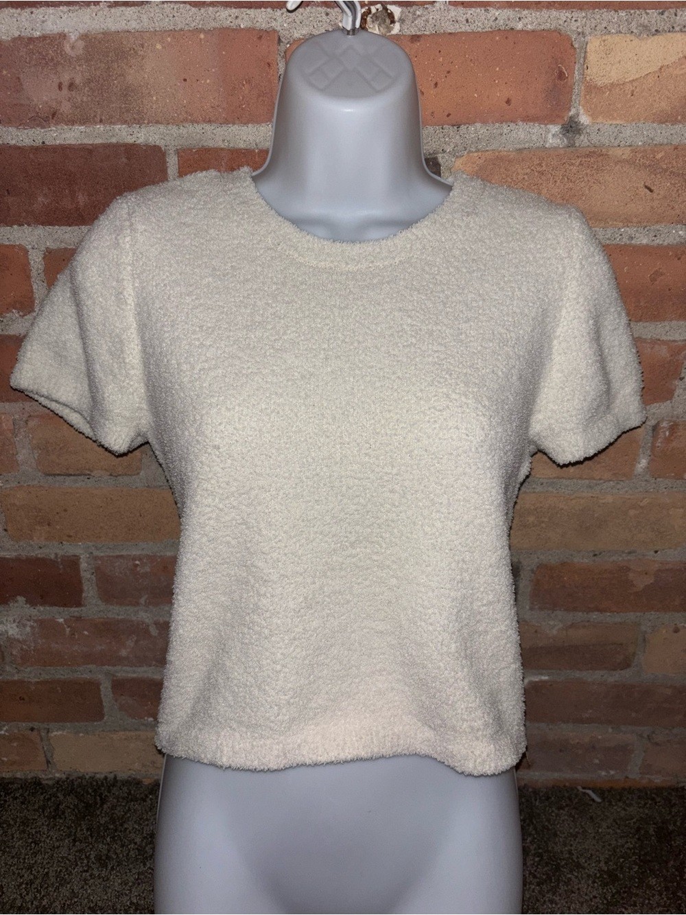 cupcakes & cashmere Ivory Bouclé Short-Sleeve Crop Top