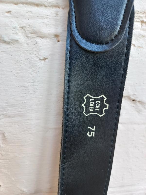 Vintage Austrian-style belt for a dirndl dress | Vintage women’s leather belt