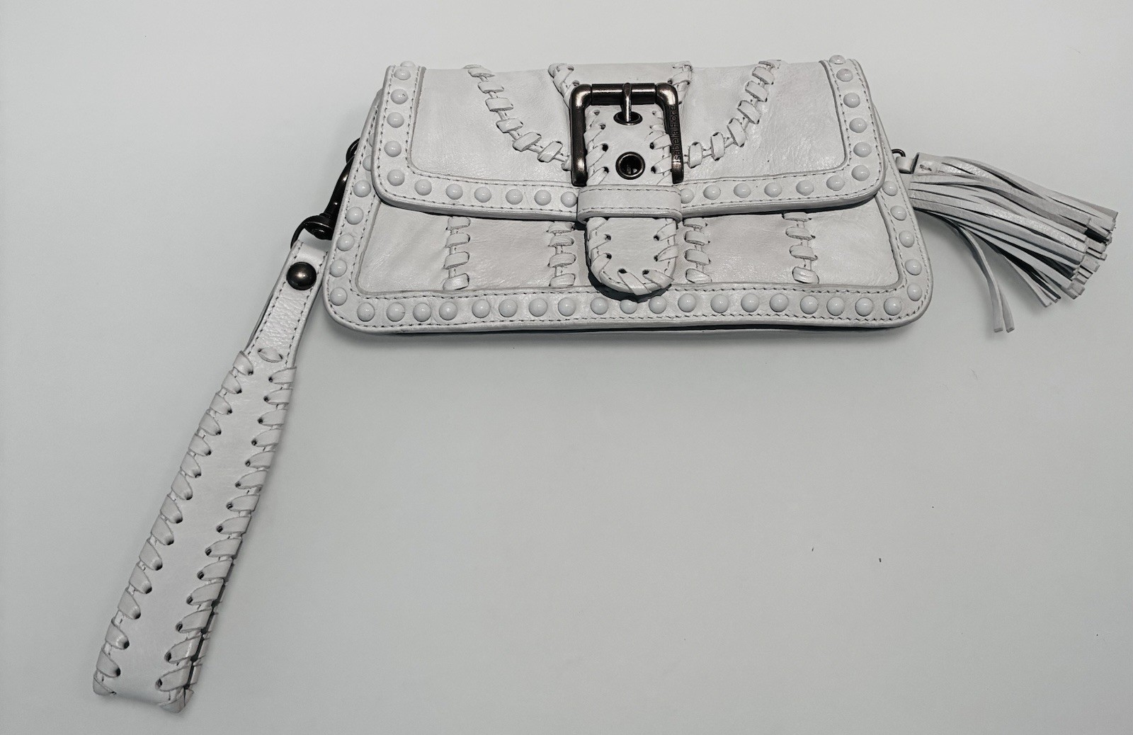 ISABELLA FIORE VINTAGE LEATHER CLARA WRISTLET CLUTCH CREAM/OFF WHITE EXCELLENT!