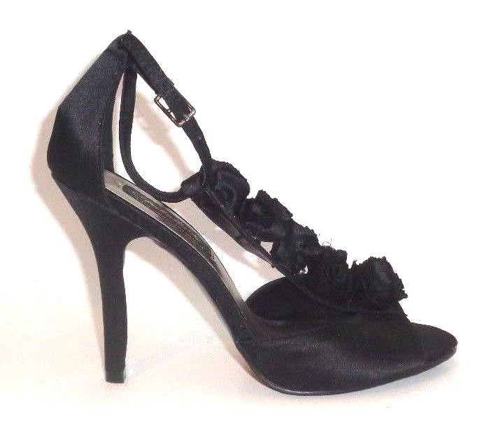 High Heels Women’s (4 1/2″) Fabulosity Brand, Color Amber Black, Size 8M US.