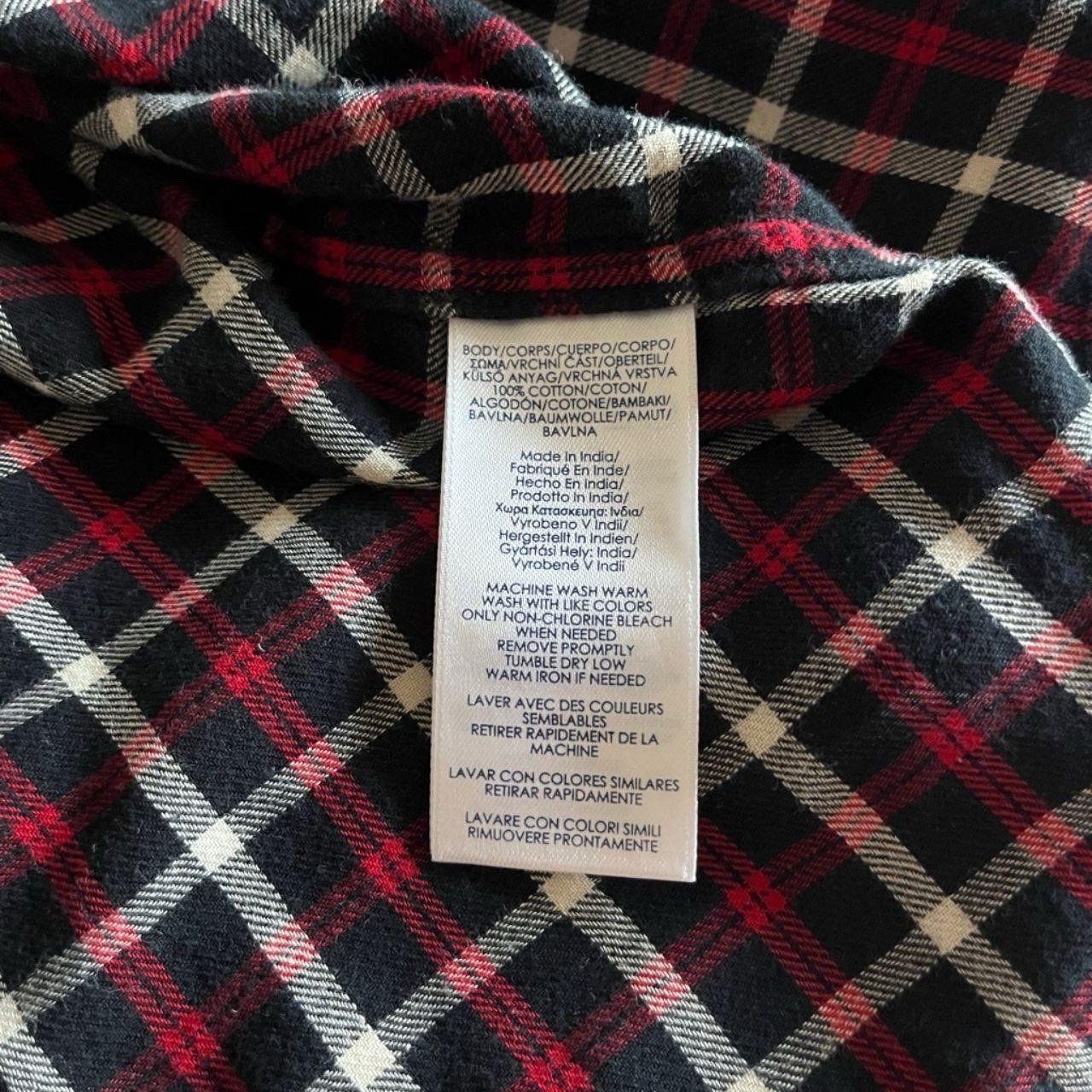 Chaps Black & Red Cotton Plaid Flannel Button Down Shirt Size M, Curved Hem