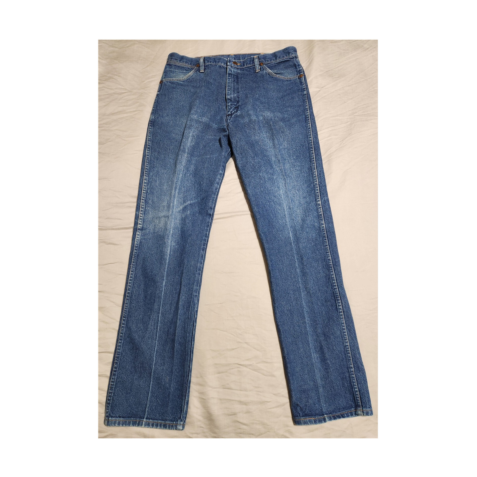 Vintage Wrangler 13MWZ Made in USA Cowboy Cut Blue Denim Jeans 38×34
