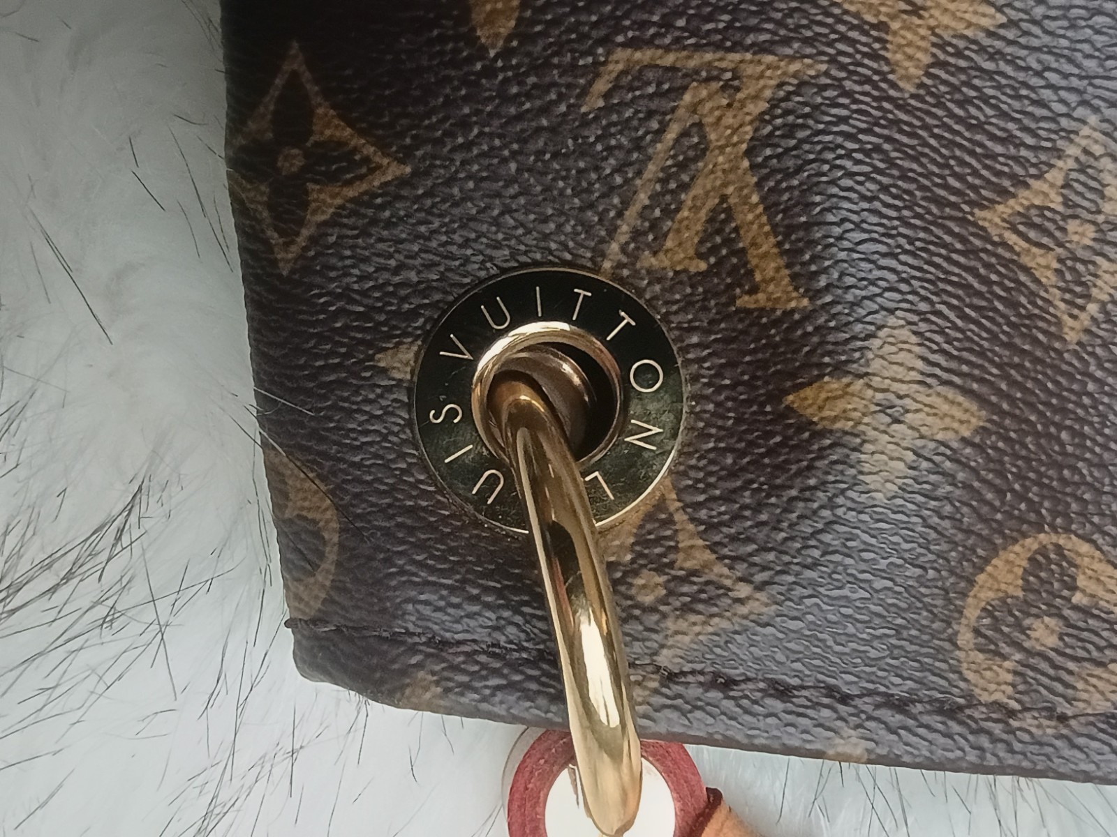 Louis Vuitton Artsy Handbag Monogram Canvas MM Pre-owned In Excellent Condition