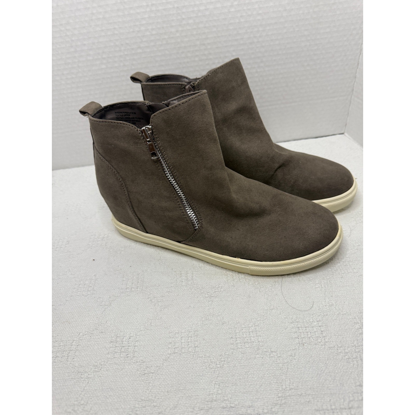 Madden Girl Piper Ankle Boots Wedge Heel Side Zip Taupe Suede Size 9.5