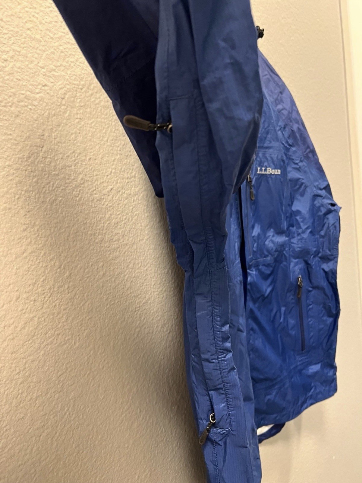 L.L. Bean Men’s Trail Model Rain Jacket Blue Large Regular OGTF8 Waterproof