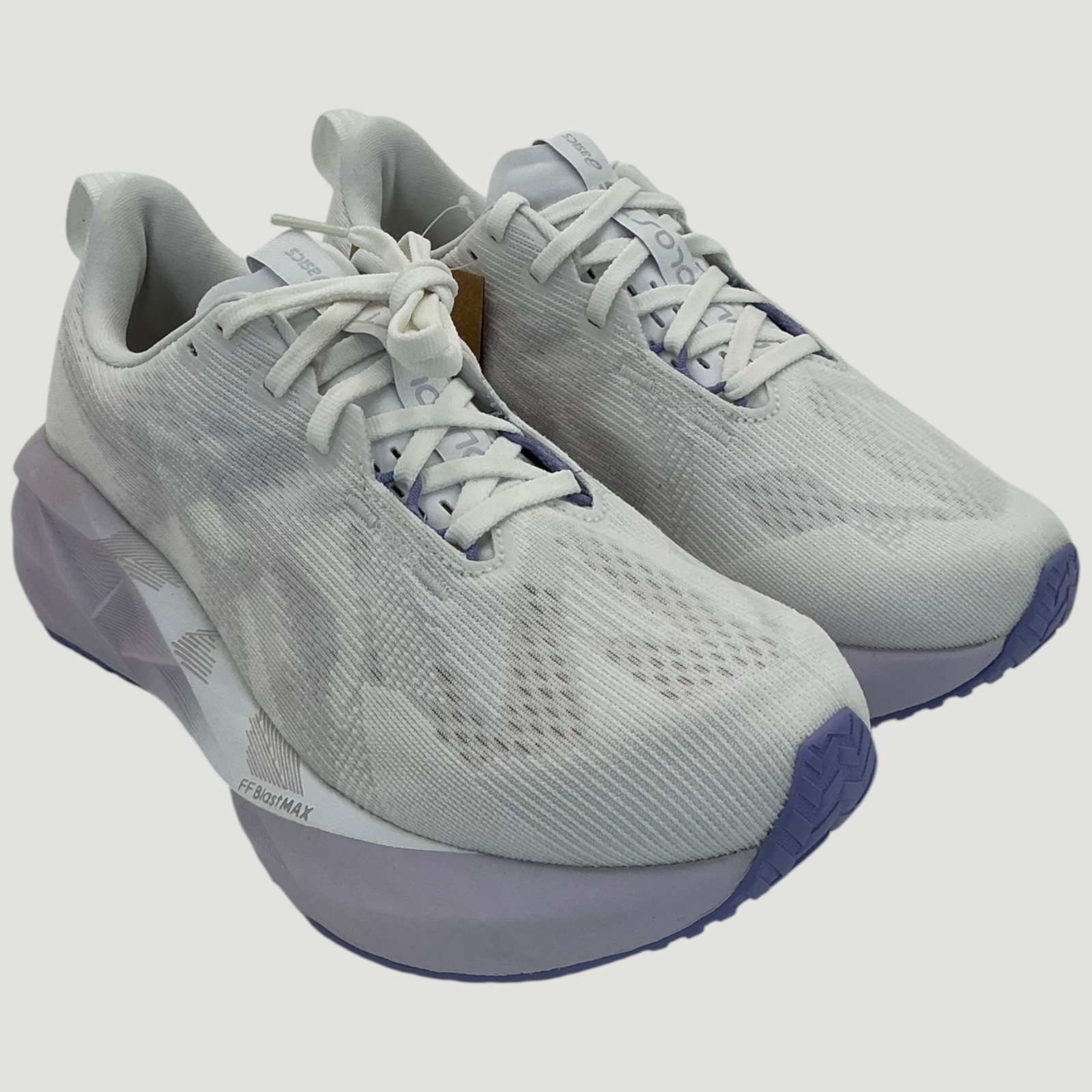 Asics Novablast 5 Women’s Size 7 D (Wide) White/Lilac Running Shoes NIB