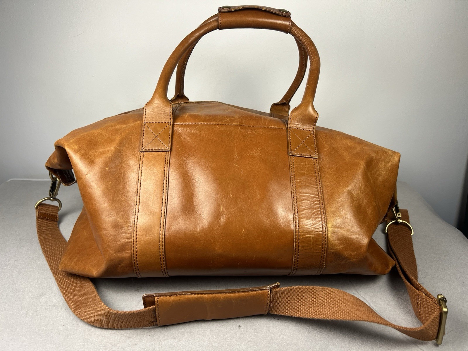 Rawlings Genuine Brown Leather Duffle Bag Shoulder Strap Inner Pockets READ