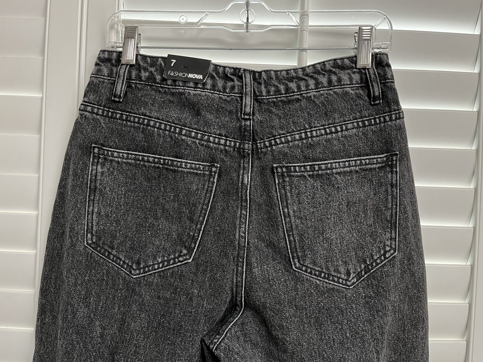 FASHION NOVA Black High Rise Distressed Ripped Frayed Hem Boyfriend Jeans 7 NEW