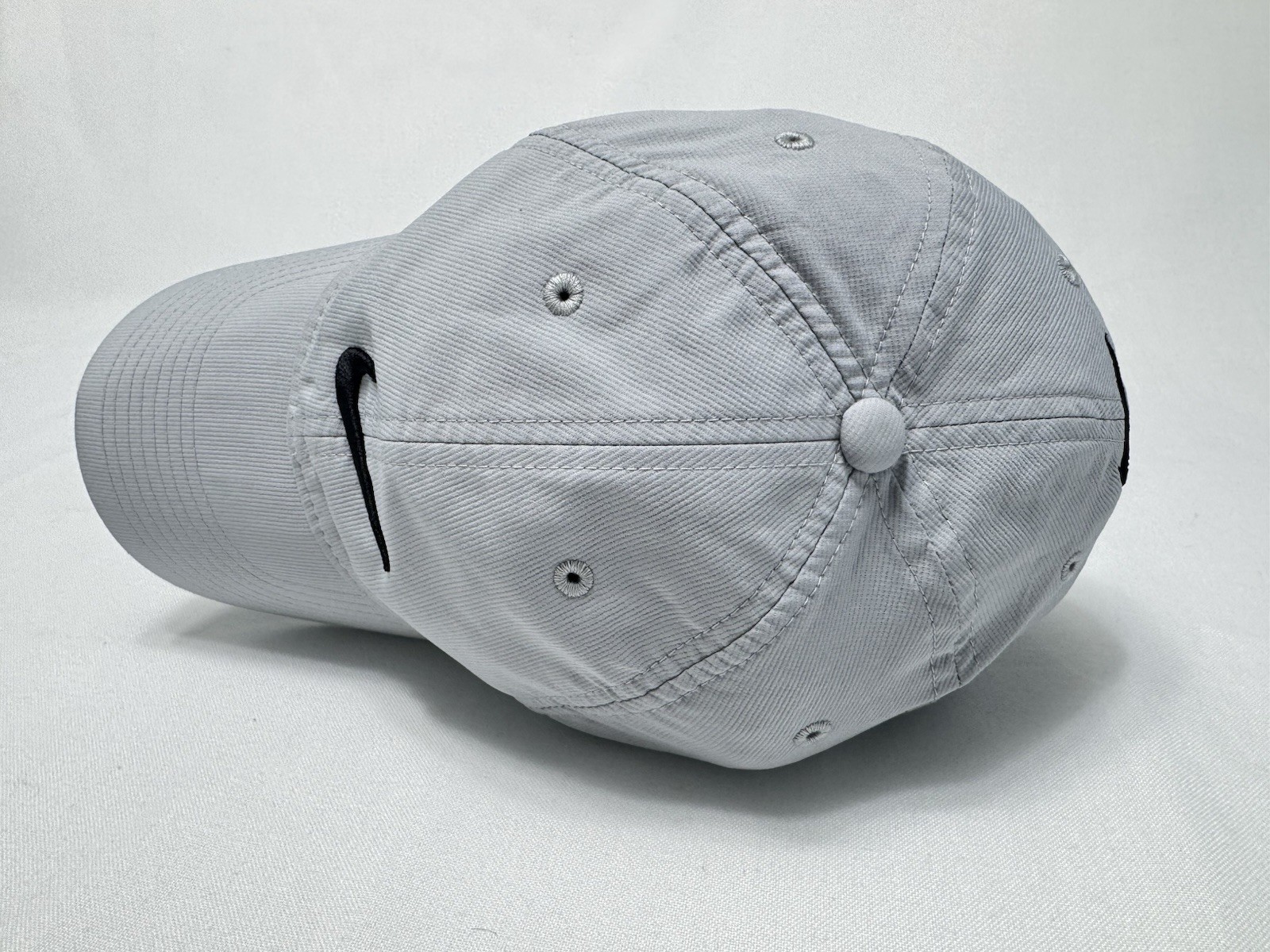 Nike Golf Cap Grey Legacy91 Dri-Fit One Size Adjustable Strapback Lightweight