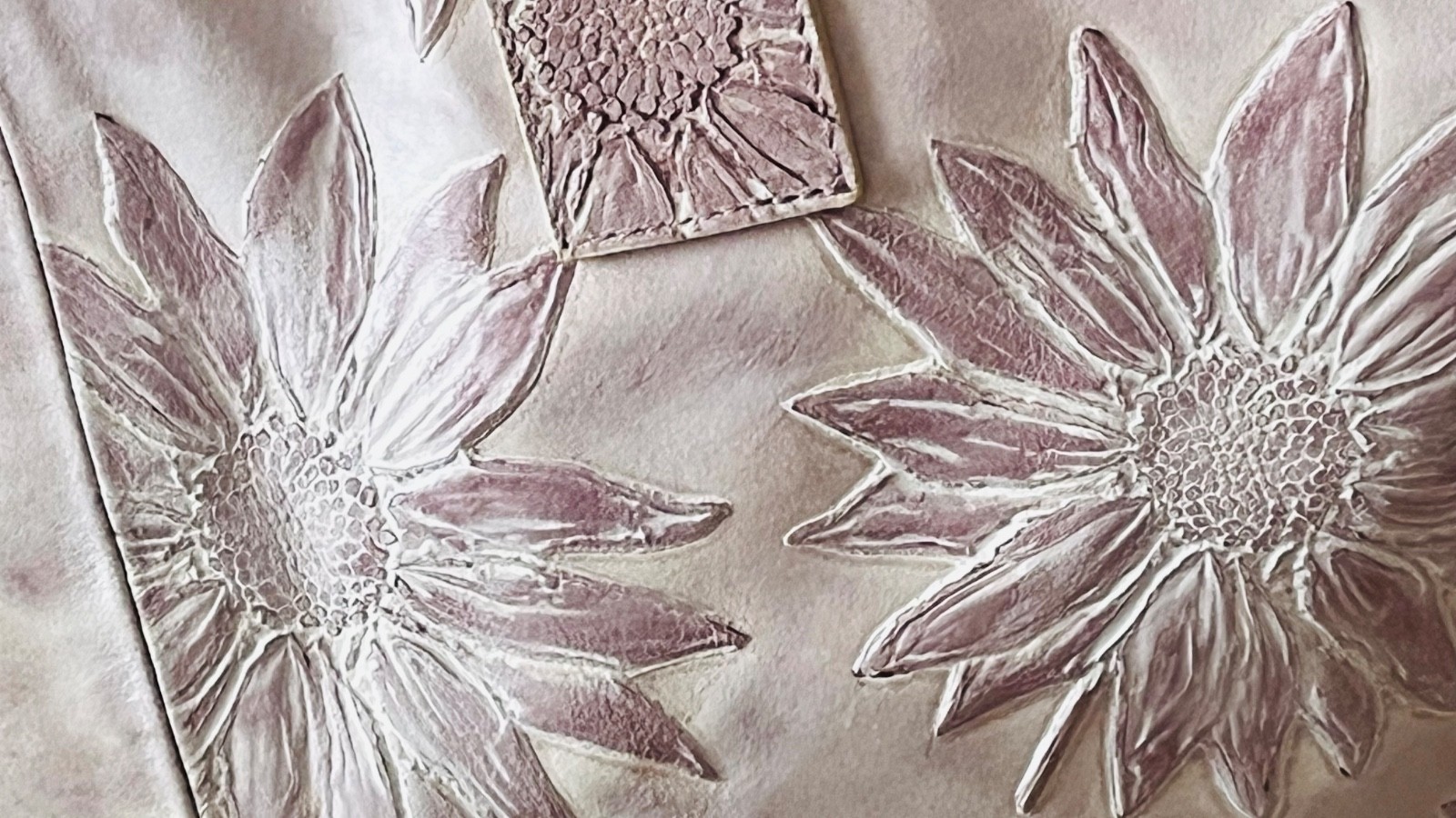 New Falor Italy Leather Tote Bag,Lavender Purple Floral Embossed Sunflower, NWT.