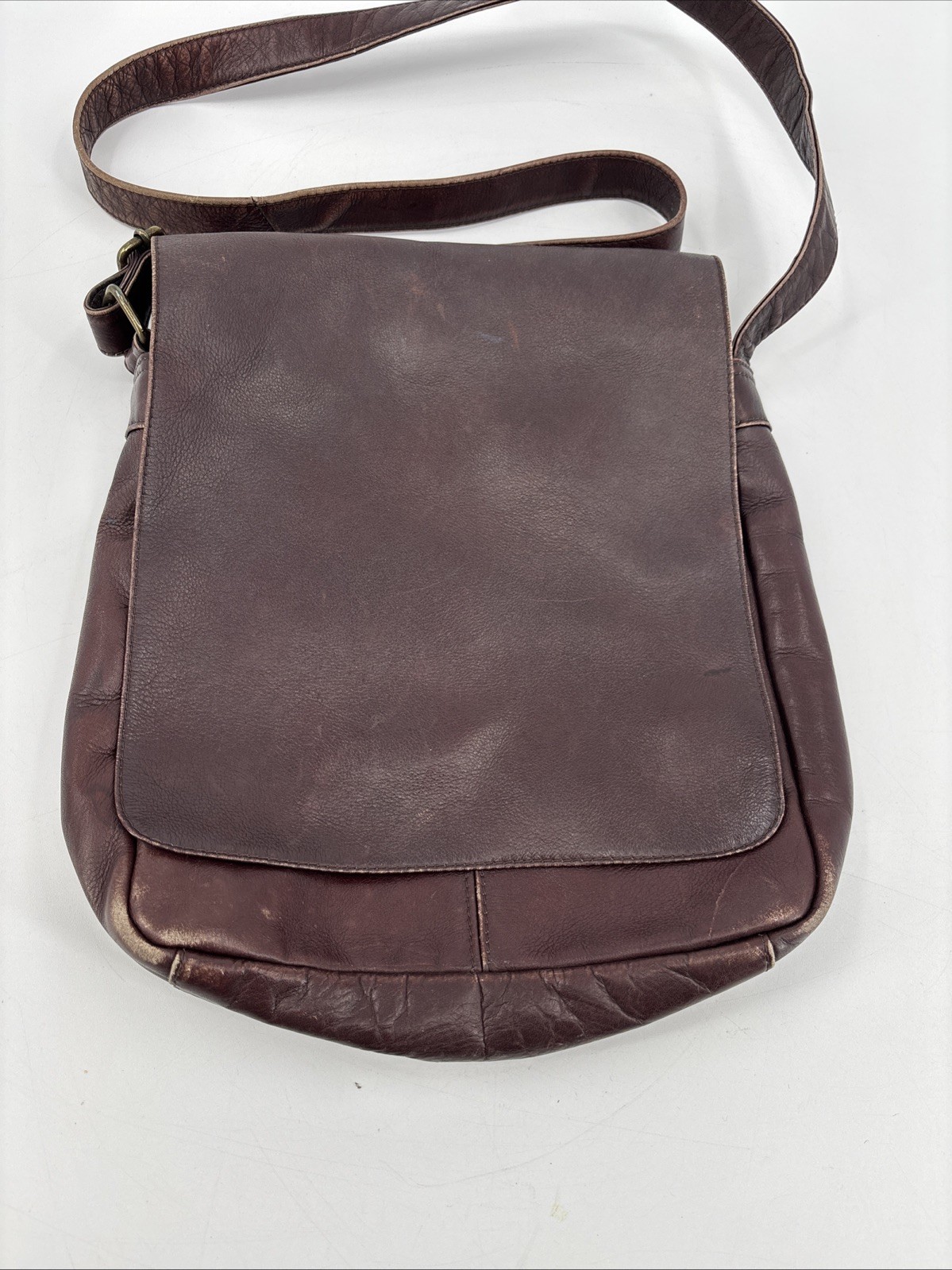 Vintage Le Donne Simple Brown Leather Flap Crossbody Purse/Bag 12”x9.5”